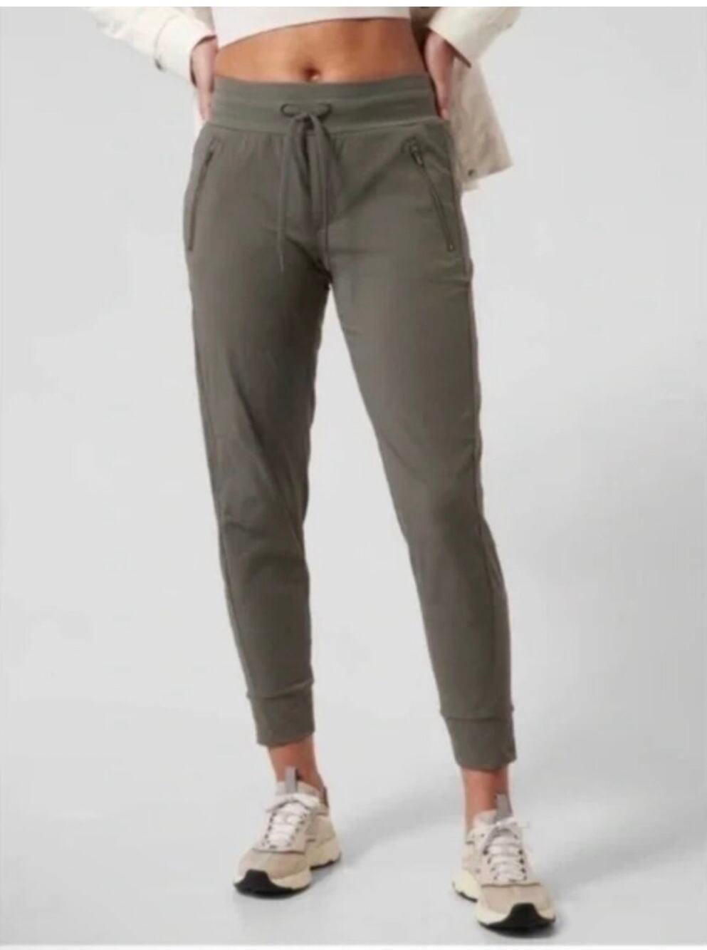 Athleta Pants Womens 6 Tall Green Trekkie Mid Rise Legacy Jogger Hiking Sporty